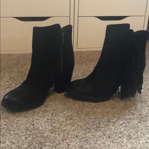 Steve Madden Fringed Booties